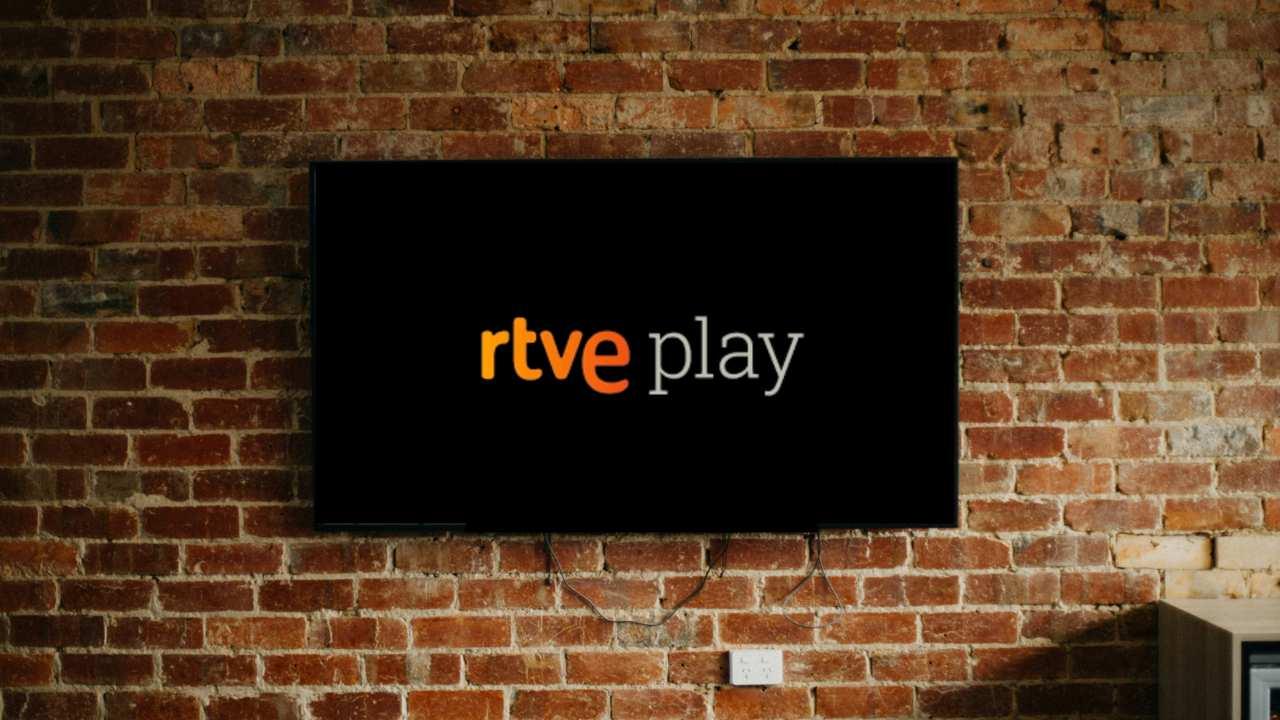 imagen de una smart tv con rtve play