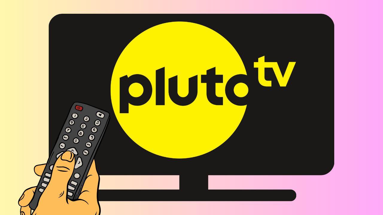 Una mano con mando a distancia apuntando a una pantalla con Pluto TV