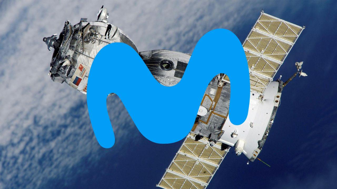 Imagen de un satélite con el logo de Movistar por encima
