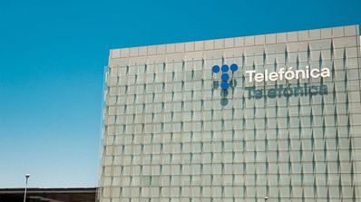 imagen del edificio de telefonica