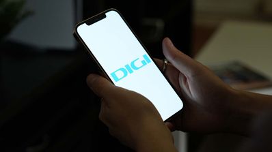 móvil con logo Digi