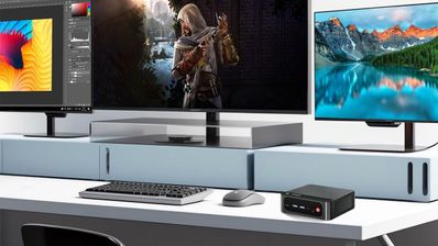 El Beelink SER5 Pro Mini PC conectado a tres pantallas