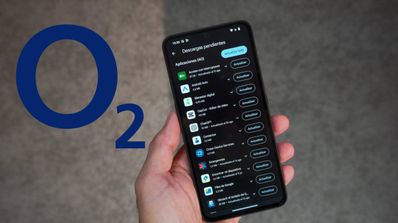 smartphone con el logo de o2