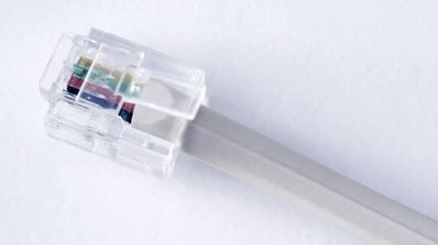 Un cable de conexión de Ethernet para Internet