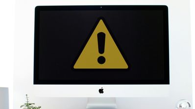 Alerta en pantalla de ordenador