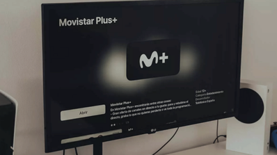 imagen de movistar plus+ en una smart tv