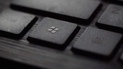 imagen de un teclado con el icono de windows