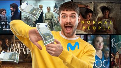 Un chico lanzando billetes de 5 euros con el logo de Movistar Plus+