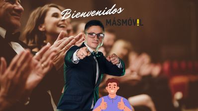 Un ejecutivo dando la bienvenida en MásMóvil con gente aplaudiendo