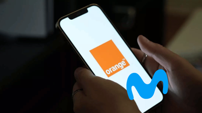 imagen de un smartphone con el logo de orange y de movistar