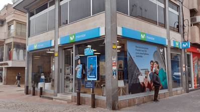 Tienda Movistar en la calle