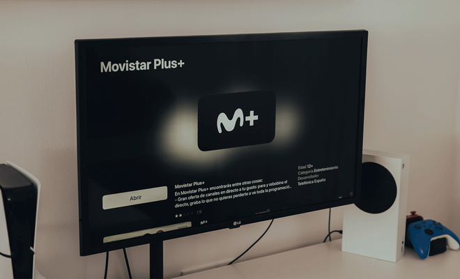 Interfaz de Movistar Plus+ en un televisor mostrando el menú de canales de LaLiga, en el contexto del nuevo lanzamiento de emisiones HDR