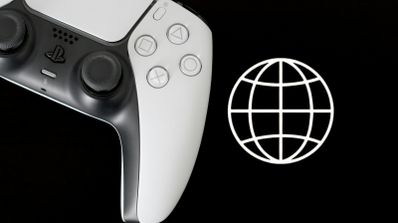 Un mando de PS5 y el logo de Internet con opción oculta de acceso a la web