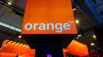 Stand de Orange en un evento de telecomunicaciones