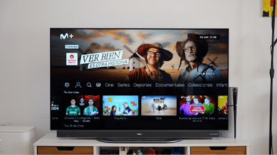 Interfaz de Movistar Plus+ en una Smart TV con todos los estrenos de cine en diciembre