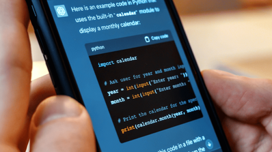 Imagen de ChatGPT en un smartphone