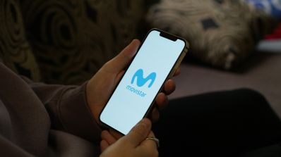 Imagen de un smartphone de Movistar