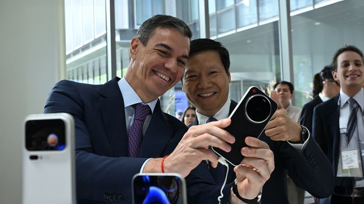 Pedro Sánchez en su visita a Huawei, en China