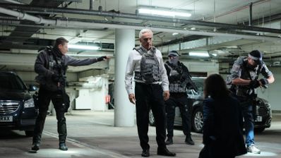 Una escena de la serie The Capture en su temporada 3