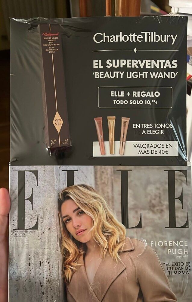 Revista Elle de agosto con regalo
