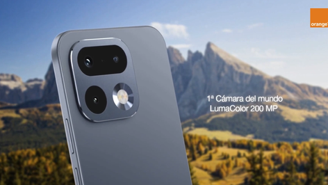 Primer plano del sensor LumaColor de 200 megapíxeles en el módulo de cámaras del realme 16 Pro.