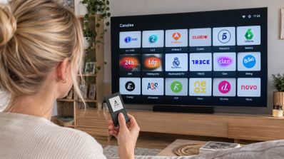 Ver la TDT por satélite ahora es más barato: así puedes pagar menos y tener televisión para siempre con más de 40 canales