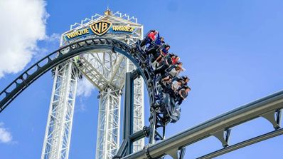Parque Warner rompe su silencio semanas después del incidente de Batman Gotham City Escape: «Se prevé que para esa fecha podamos tenerla abierta»