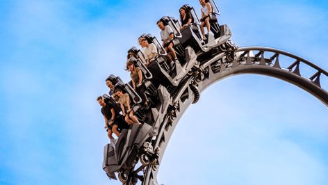 Una foto de la montaña rusa Batman Gotham City Escape