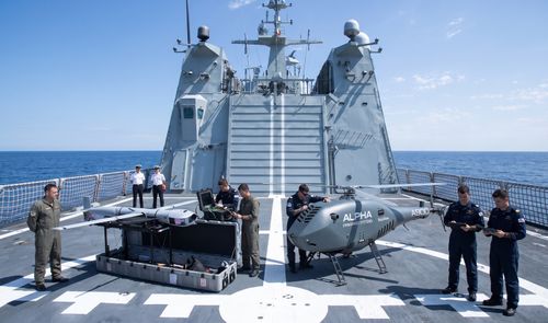 Helicóptero no tripulado Alpha A900 de la Armada española