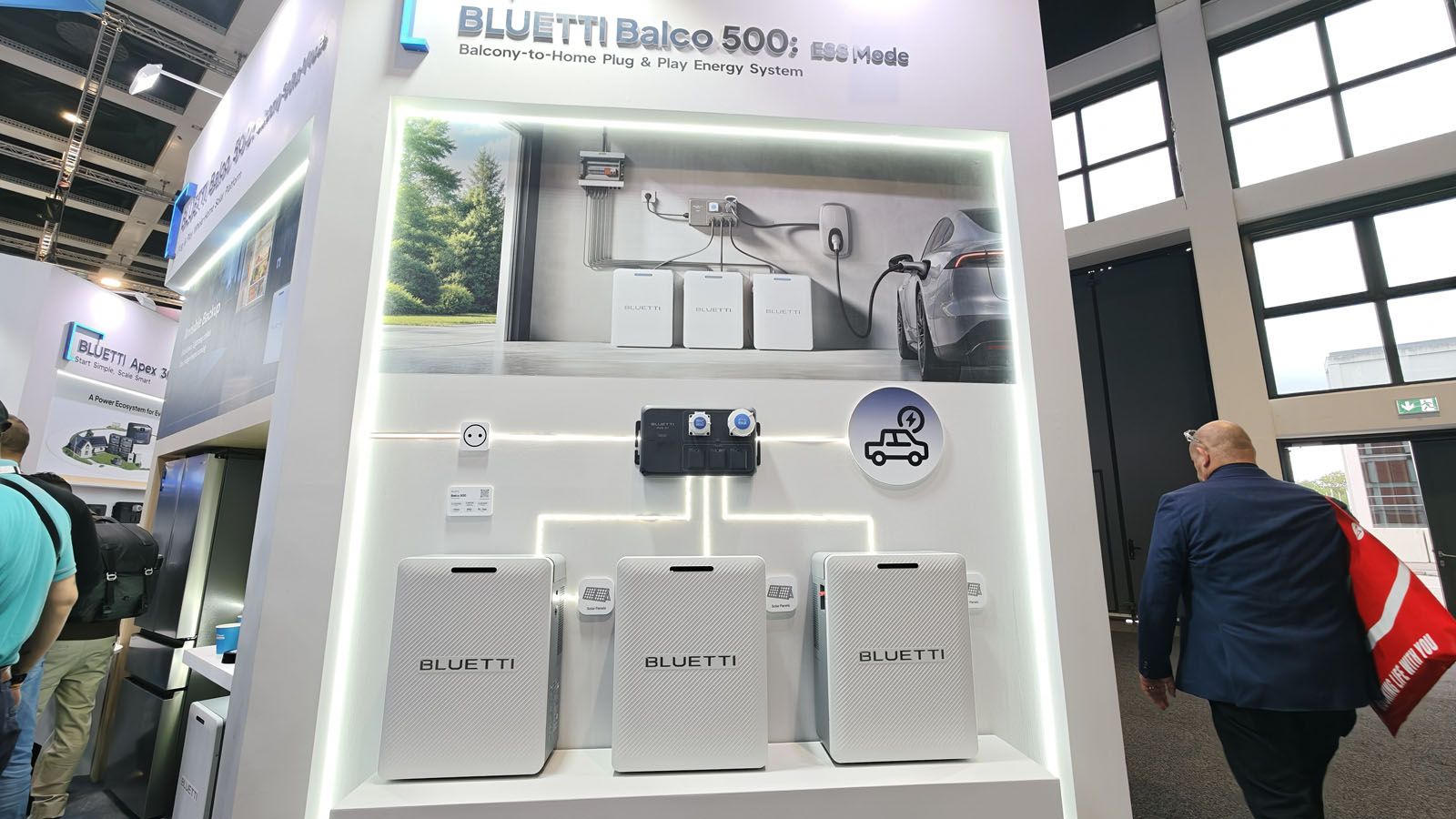 Balco 500 de BLUETTI para carga de coche eléctrico