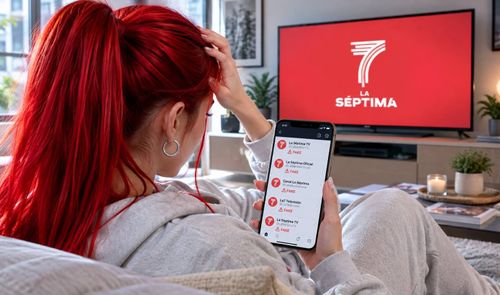 Una chica viendo La Séptima