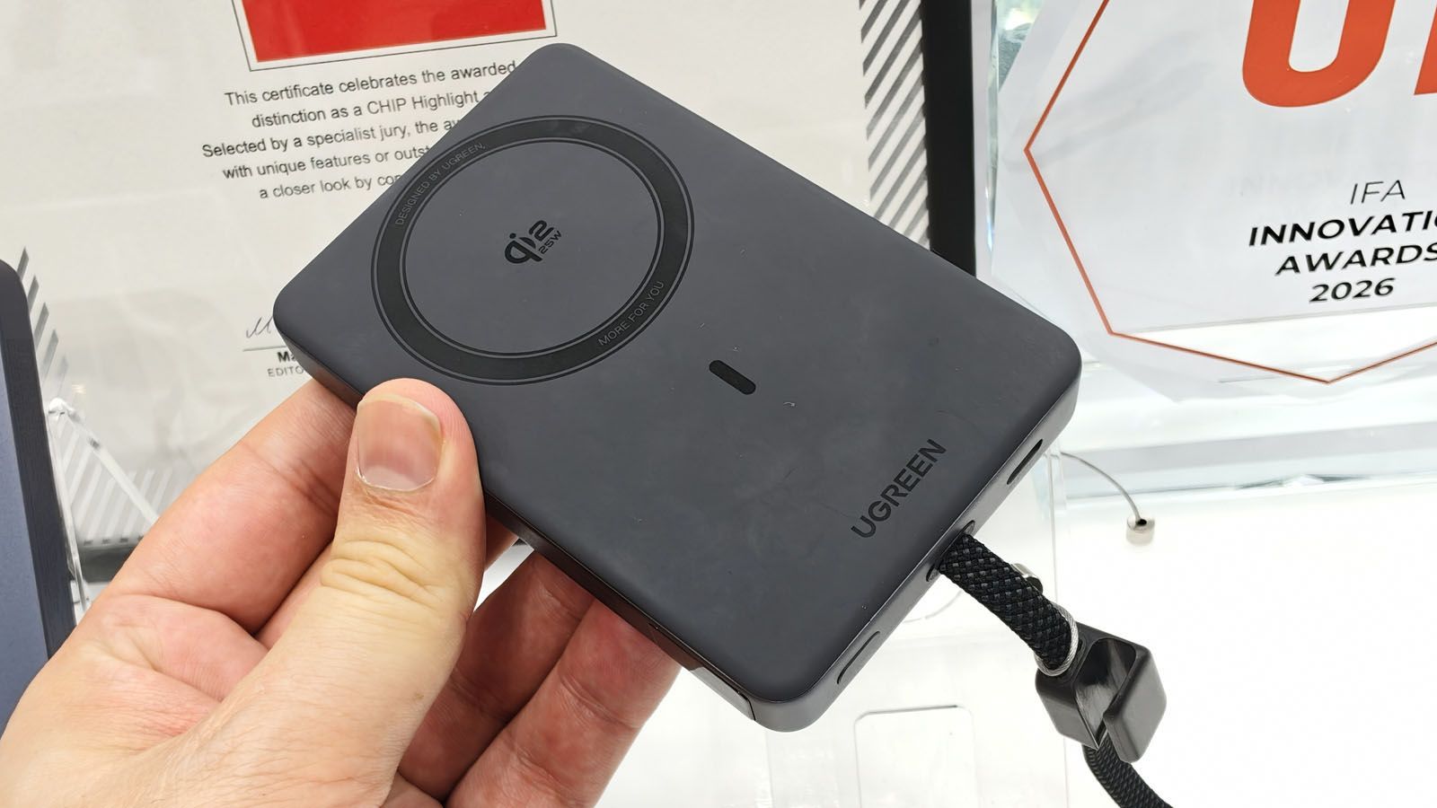 UGREEN MagFlow Pro Magnetic Power Bank | Foto ADSLZONE