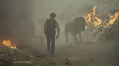 Movistar Plus lleva una de sus películas originales a los Oscar: cuándo se estrena en cines La bola negra