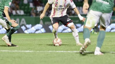 Primera Federación confirma el fútbol gratis que verás en la jornada 9 por la TDT