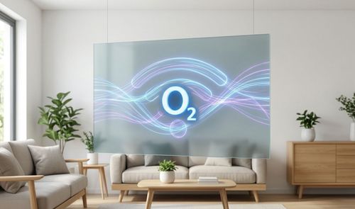 Ilustración del logotipo de O2 rodeado de ondas de señal inalámbricas en un salón moderno.