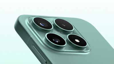 Módulo de cámara trasera del Xiaomi 17 Ultra en color verde con cuatro lentes circulares y el sello de Leica.