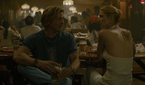 Brad Pitt en una escena de Las nuevas desventuras de Cliff Booth