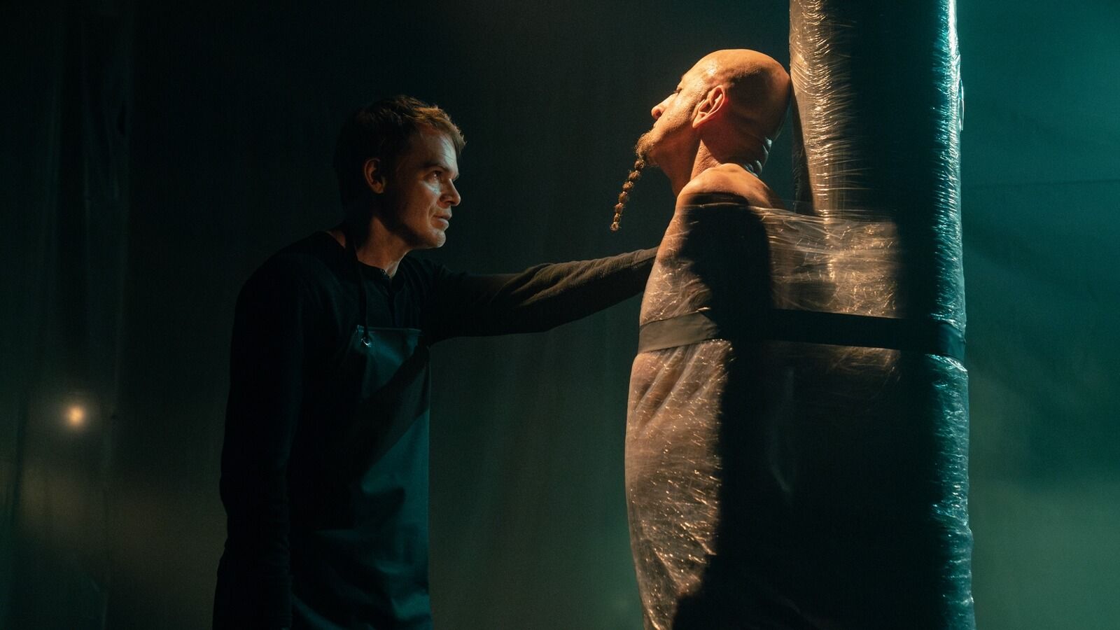 Dexter en una escena de la segunda temporada de Dexter Resurrection