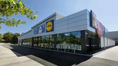 El exterior de un supermercado Lidl