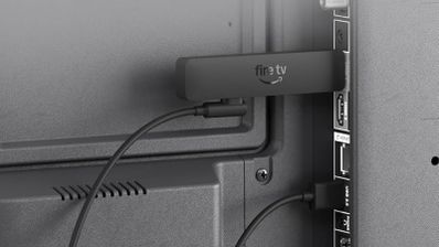 El Fire TV Stick HD conectado por HDMI