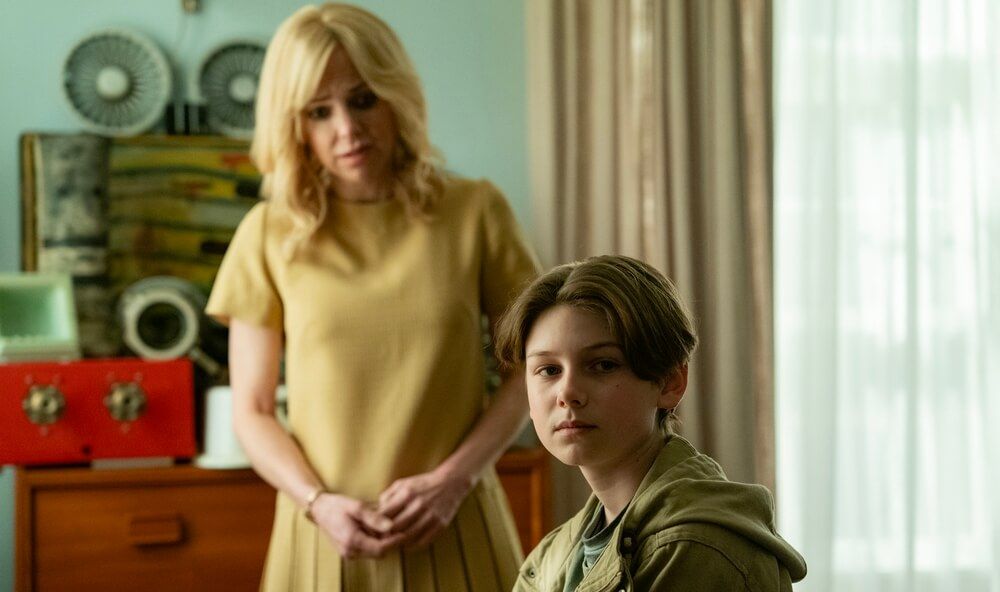 Anna Faris y el protagonista de I, Object