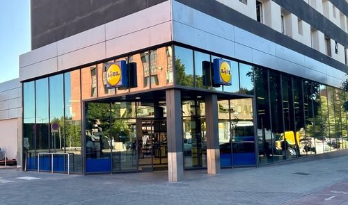 El exterior de uno de los Lidl de Madrid