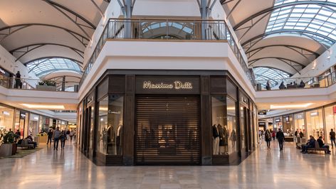 Tienda Massimo Dutti cerrada