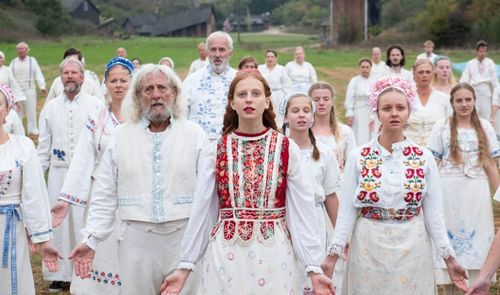 Una escena de la película Midsommar