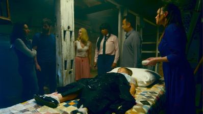 Los personajes protagonistas de La noche de los muertos vivientes. Estallido Zombi