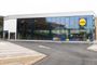 El exterior del nuevo Lidl de Llinars del Vallès
