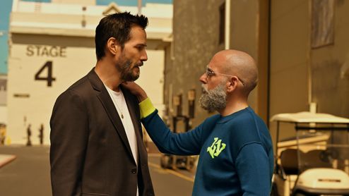Keanu Reeves con Jonah Hill