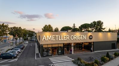 1.000 metros cuadrados para plantar cara a Lidl: Ametller Origen abre su mayor supermercado en Barcelona