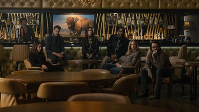 Varios personajes en la cuarta temporada de Tulsa King
