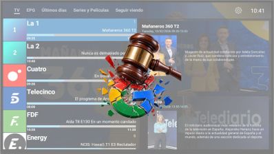 Interfaz de la aplicación TDT Spain superpuesta con un martillo judicial golpeando el logotipo de Google.